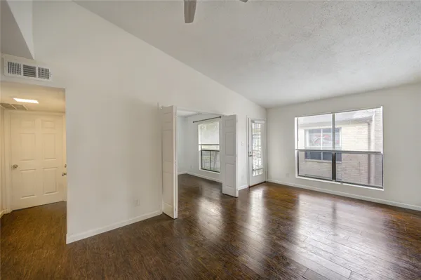 $1,250 | 2120 Wilcrest Drive, Unit 226, Houston, TX 77077