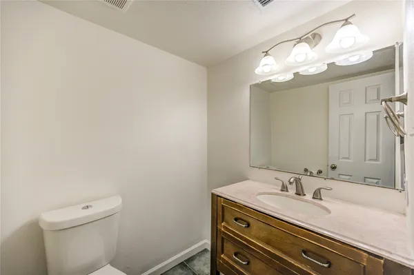 $1,250 | 2120 Wilcrest Drive, Unit 226, Houston, TX 77077