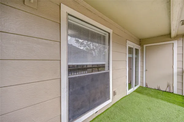 $1,250 | 2120 Wilcrest Drive, Unit 226, Houston, TX 77077