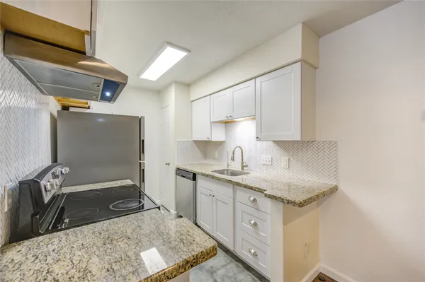 $1,250 | 2120 Wilcrest Drive, Unit 226, Houston, TX 77077