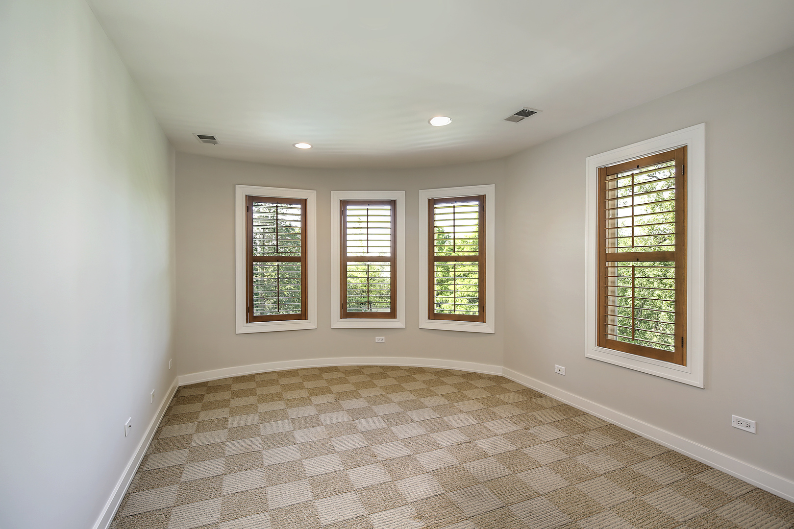 1115 Voltz Road Northbrook, IL 60062 - Photo 19 of 28 an empty room with windows