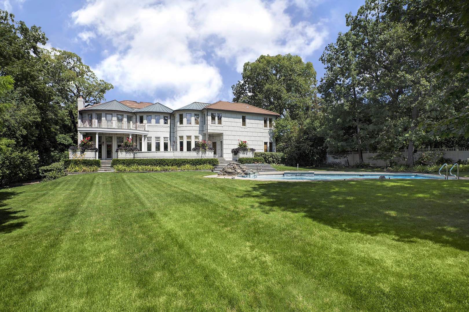 1115 Voltz Road Northbrook, IL 60062 - Photo 26 of 28 a view of a house with a big yard