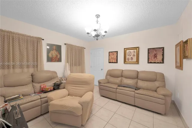 $2,475 | 334 East 18th Street, Unit 2, Hialeah, FL 33010