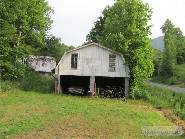 413 Peak Road Creston, NC 28615 - Photo 6 of 17 Gallery Image 6
