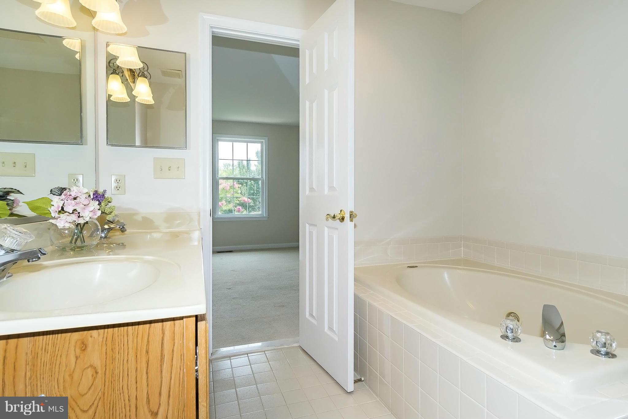 401 River Road Arnold, MD 21012 - Photo 10 of 30 Bath (Master)