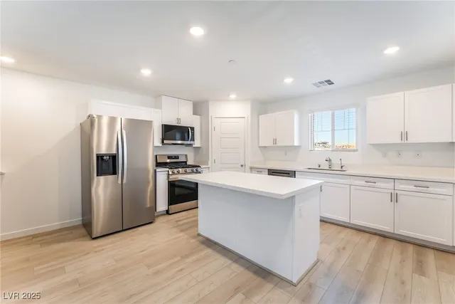 $2,200 | 943 Watford Place, Henderson, NV 89011