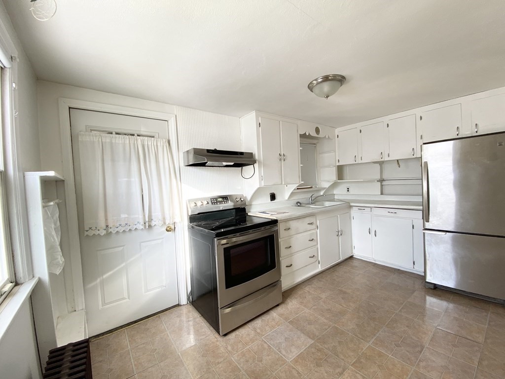 79 Powder Mill Road Southwick, MA 01077 - Photo 5 of 21 Gallery Image 5