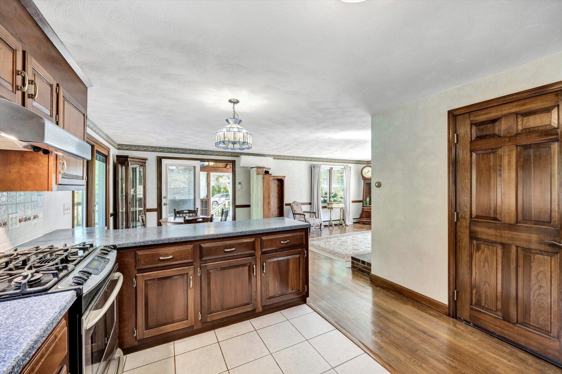 27 Colonial Way West Barnstable, MA 02668 - Photo 6 of 38 25-889A9052