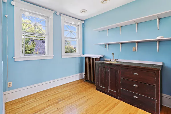 $925,000 | 3013 James Avenue South, Minneapolis, MN 55408
