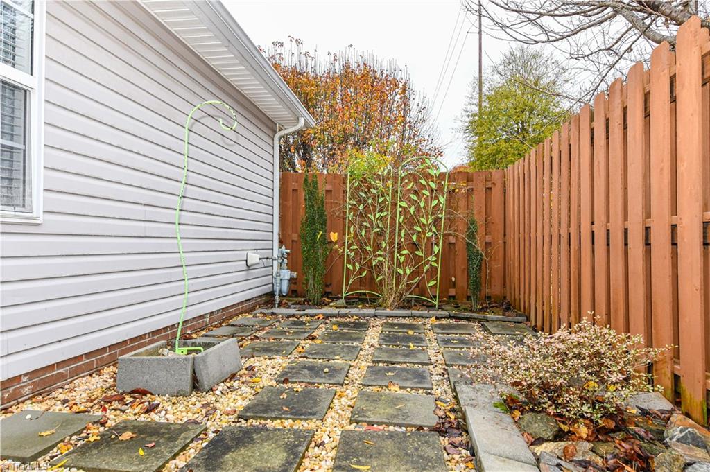 4406 Single Tree Lane High Point, NC 27265 - Photo 22 of 23