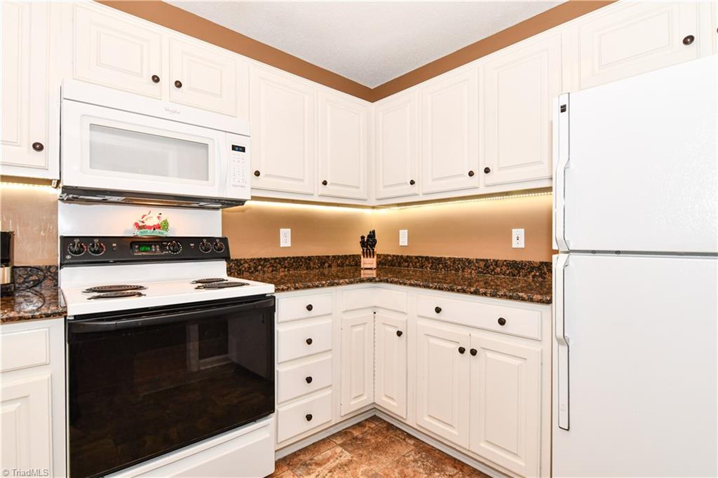 4406 Single Tree Lane High Point, NC 27265 - Photo 7 of 23