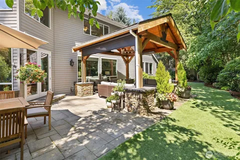 $2,698,000 | 26555 Southeast 15th Street, Sammamish, WA 98075
