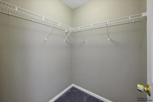 $269,900 | 2571 Hillsboro Boulevard, Aurora, IL 60503