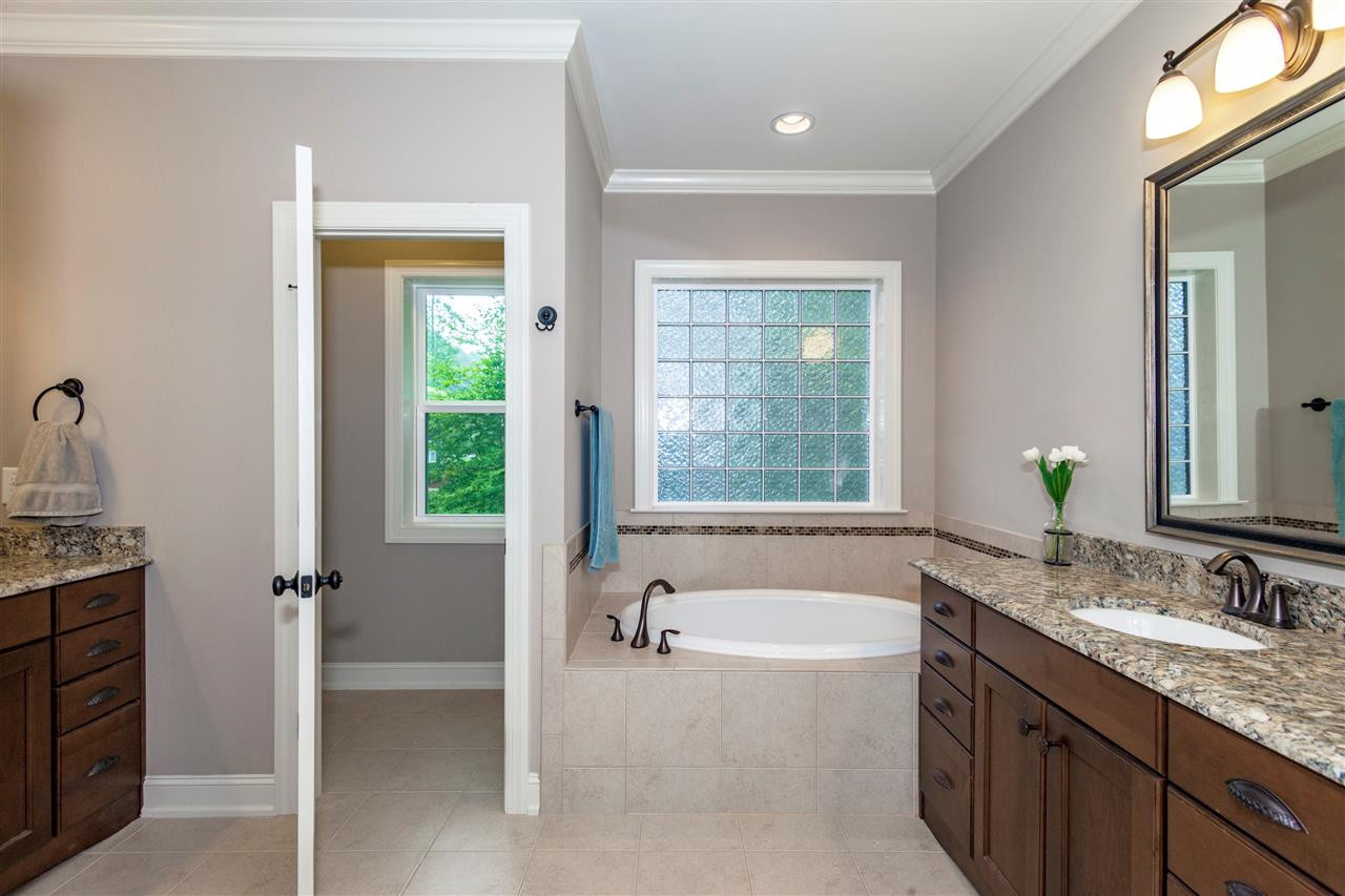 7113 Carries Reach Way Raleigh, NC 27614 - Photo 20 of 25 Master Bathroom