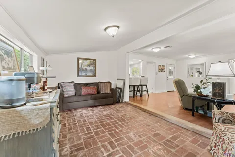 $230,000 | 8130 Rainbow Drive, Baton Rouge, LA 70809