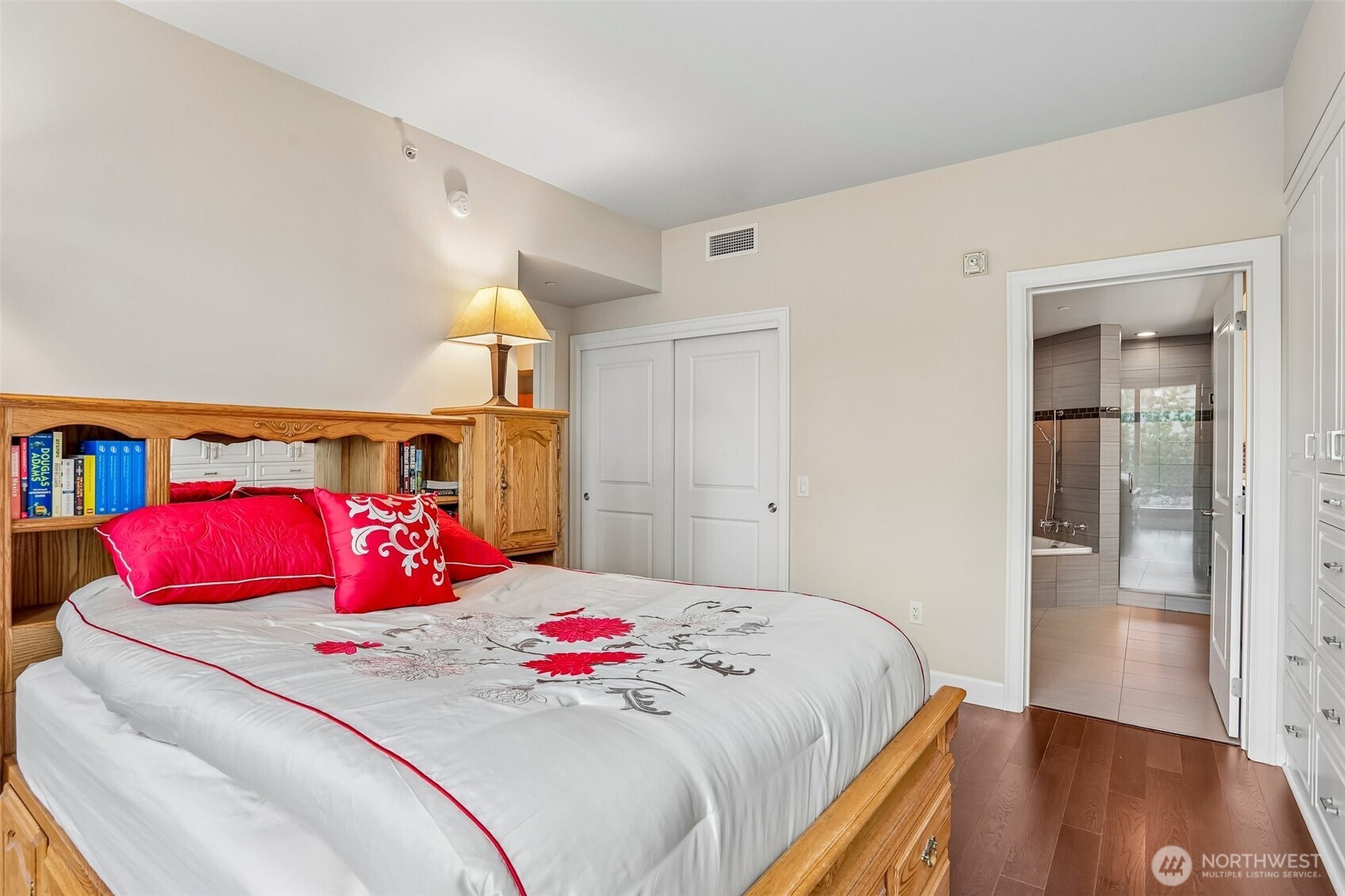 1920 4th Avenue, Unit 504 Seattle, WA 98101 - Photo 16 of 38