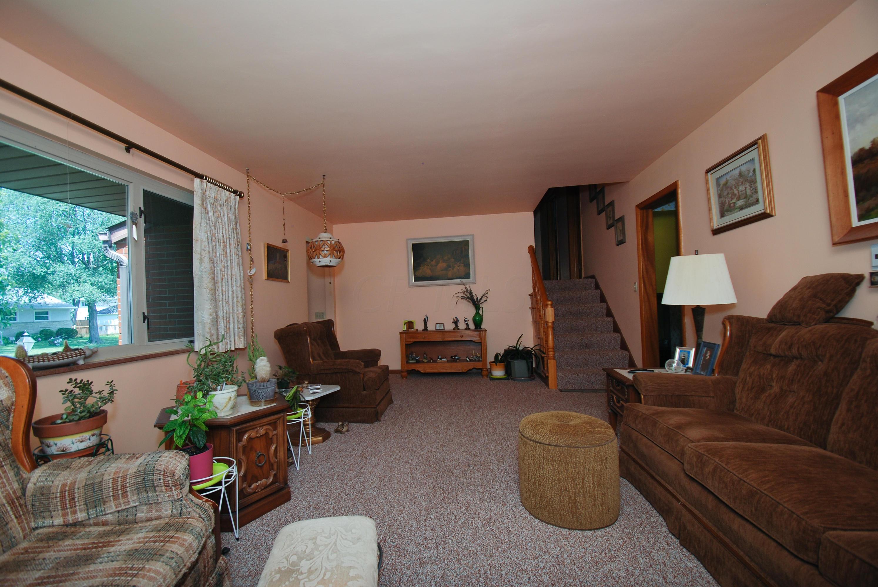 4474 Okell Road Columbus, OH 43224 - Photo 4 of 20 Gallery Image 4