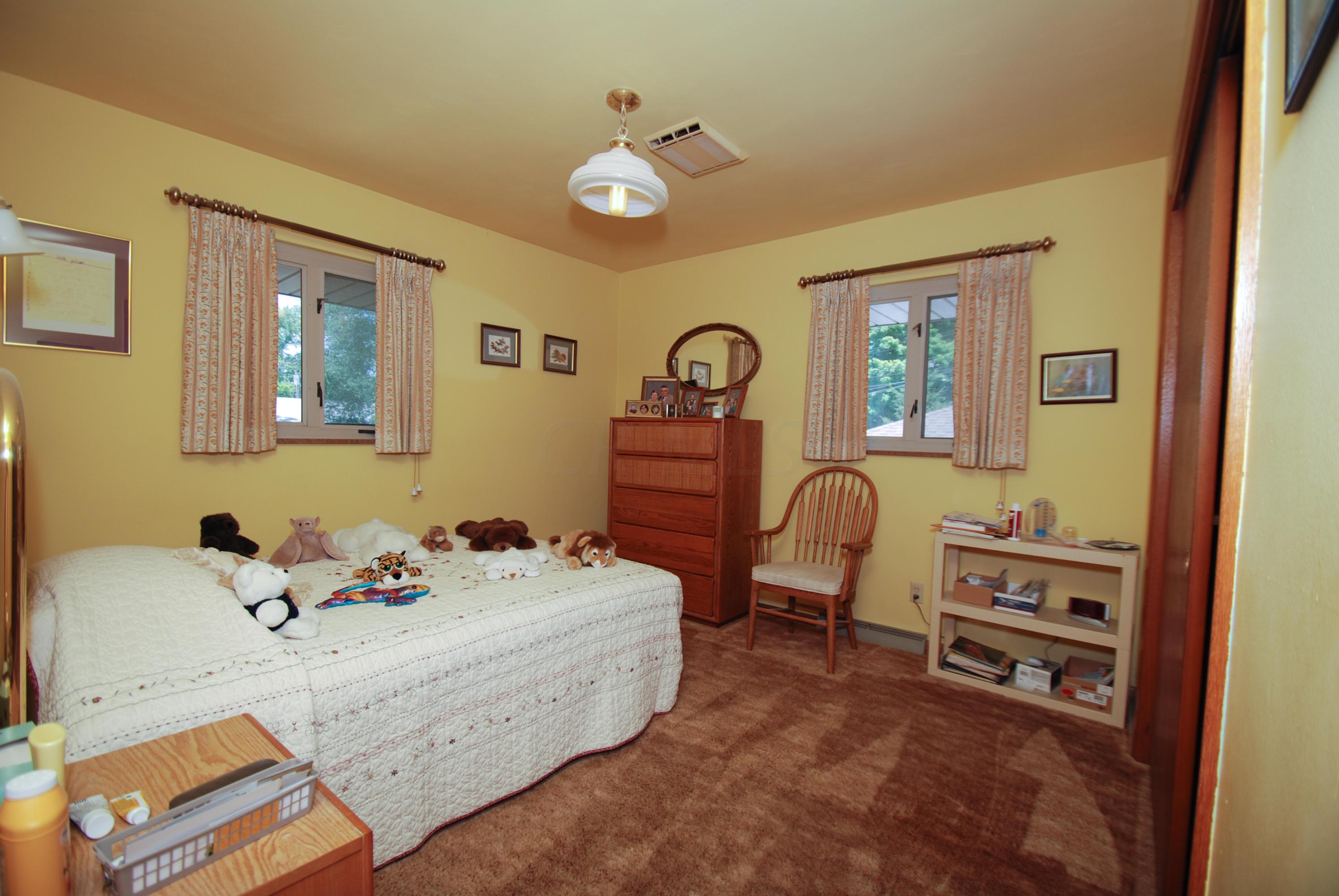 4474 Okell Road Columbus, OH 43224 - Photo 9 of 20 Gallery Image 9