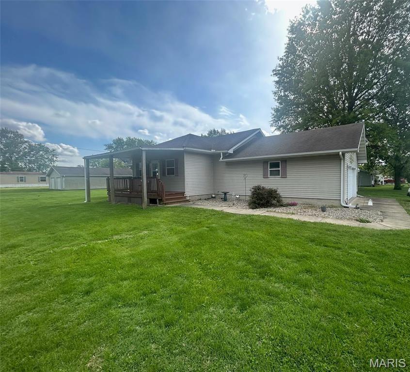 519 South Madison Street Ramsey, IL 62080 - Photo 1 of 23