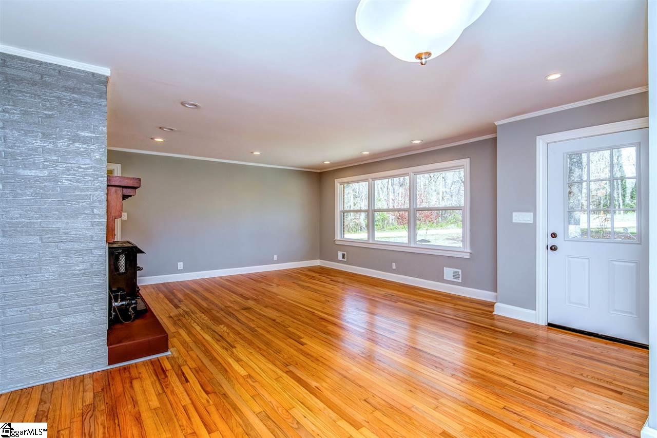 302 South Wingate Road Greenville, SC 29605 - Photo 11 of 36 Gallery Image 11
