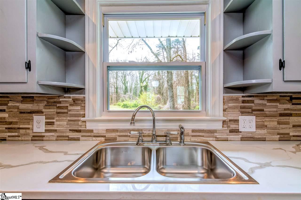 302 South Wingate Road Greenville, SC 29605 - Photo 17 of 36 Gallery Image 17