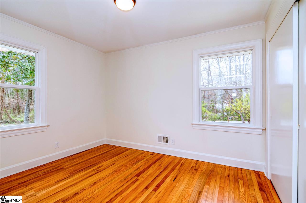 302 South Wingate Road Greenville, SC 29605 - Photo 32 of 36 Gallery Image 32