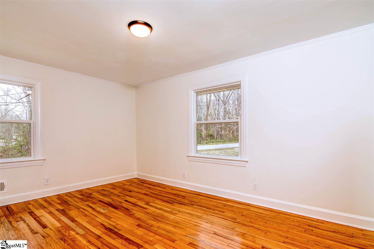 302 South Wingate Road Greenville, SC 29605 - Photo 34 of 36 Gallery Image 34