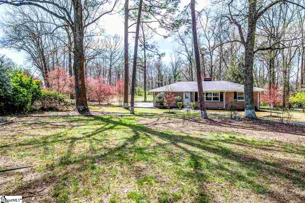 302 South Wingate Road Greenville, SC 29605 - Photo 6 of 36 Gallery Image 6