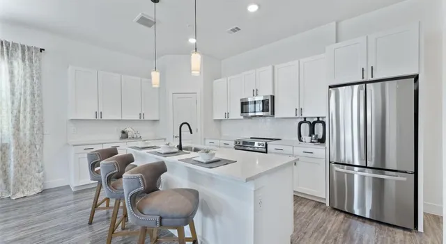 $1,975 | 3800 West Lamberth Road, Unit 301, Sherman, TX 75092