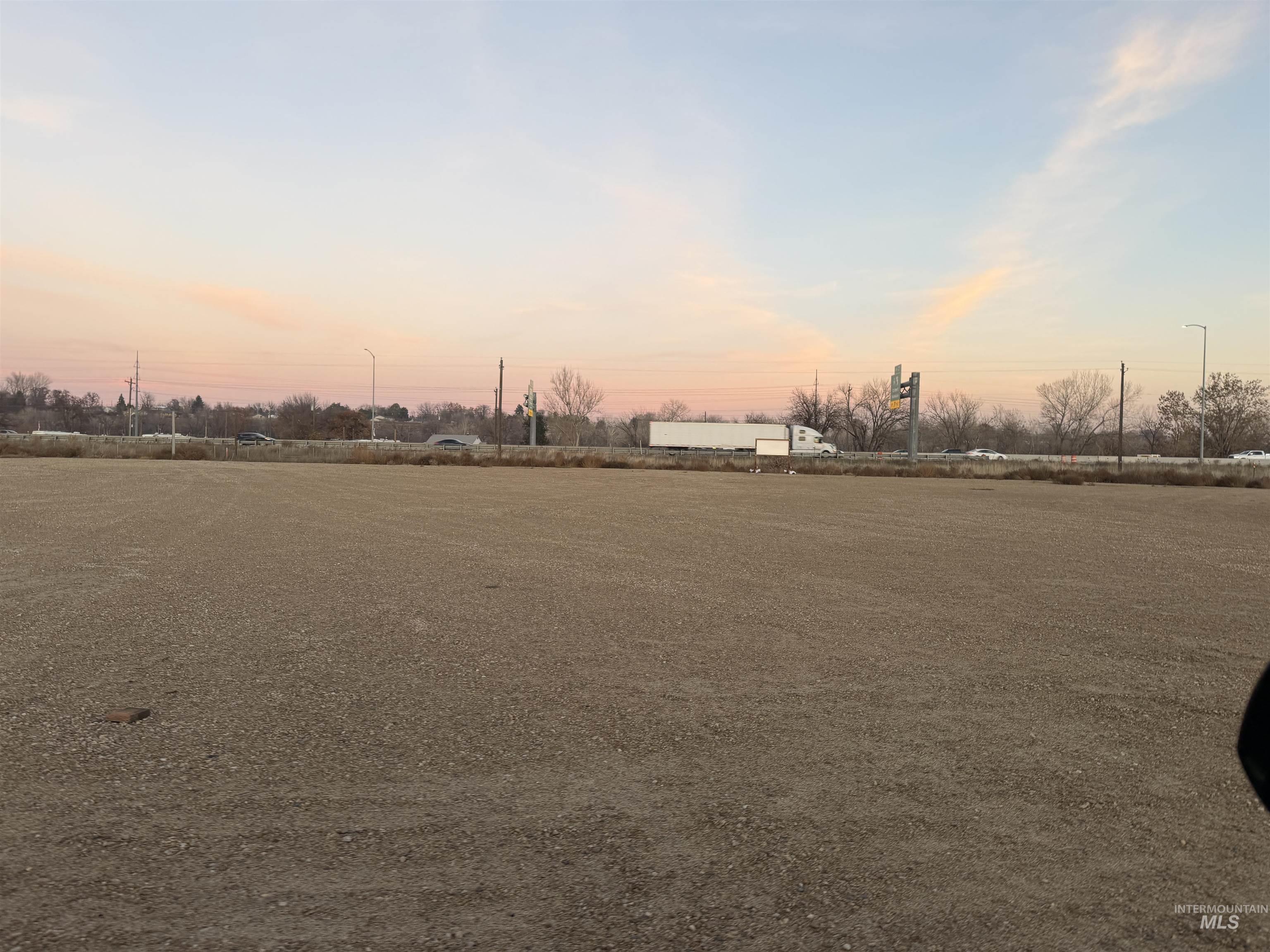 21677 Chicago Street Caldwell, ID 83607 - Photo 14 of 16 View of yard