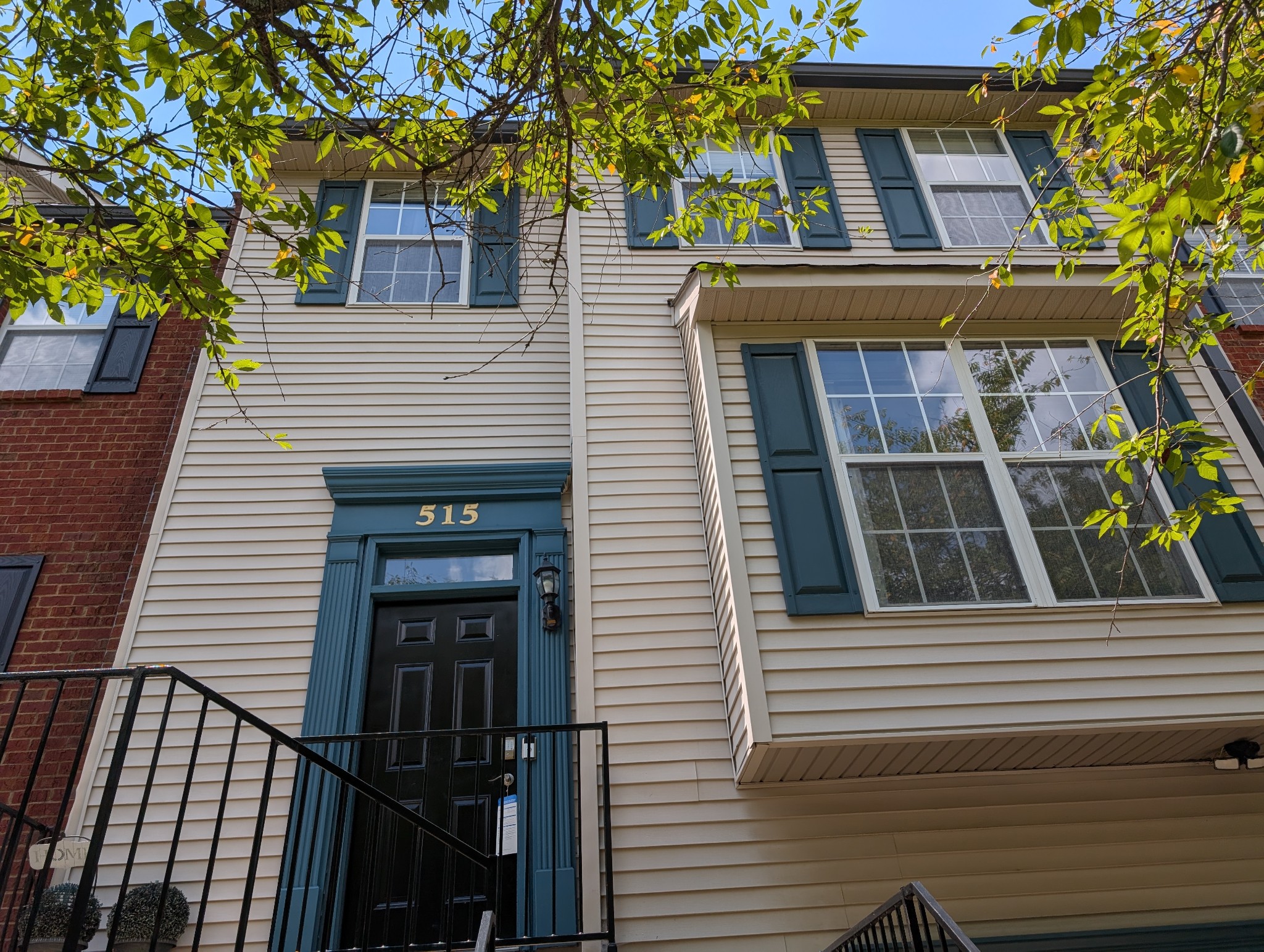 515 Huntington Ridge Drive Nashville, TN 37211 - Photo 2 of 42 a view of a house with a window