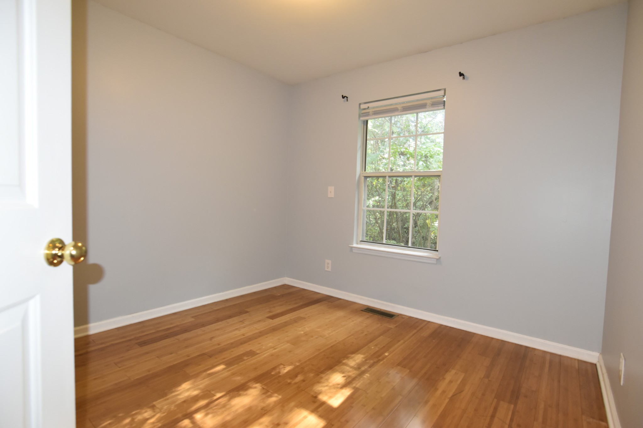 515 Huntington Ridge Drive Nashville, TN 37211 - Photo 32 of 42 a view of a room with wooden floor and window