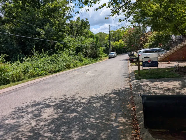 $315,900 | 515 Huntington Ridge Drive, Nashville, TN 37211