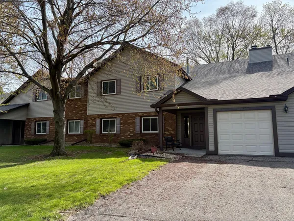 $198,000 | 4324 Buckingham Court, Vadnais Heights, MN 55127