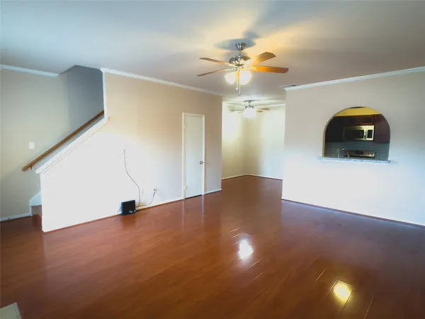 $1,800 | 9800 Pagewood Lane, Unit 2705, Houston, TX 77063