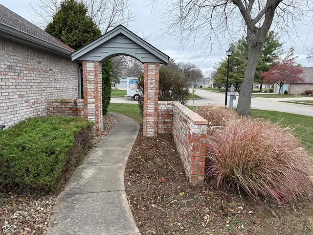 $330,000 | 2407 Caramore Circle, Anderson, IN 46011