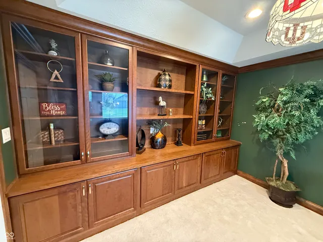 $330,000 | 2407 Caramore Circle, Anderson, IN 46011