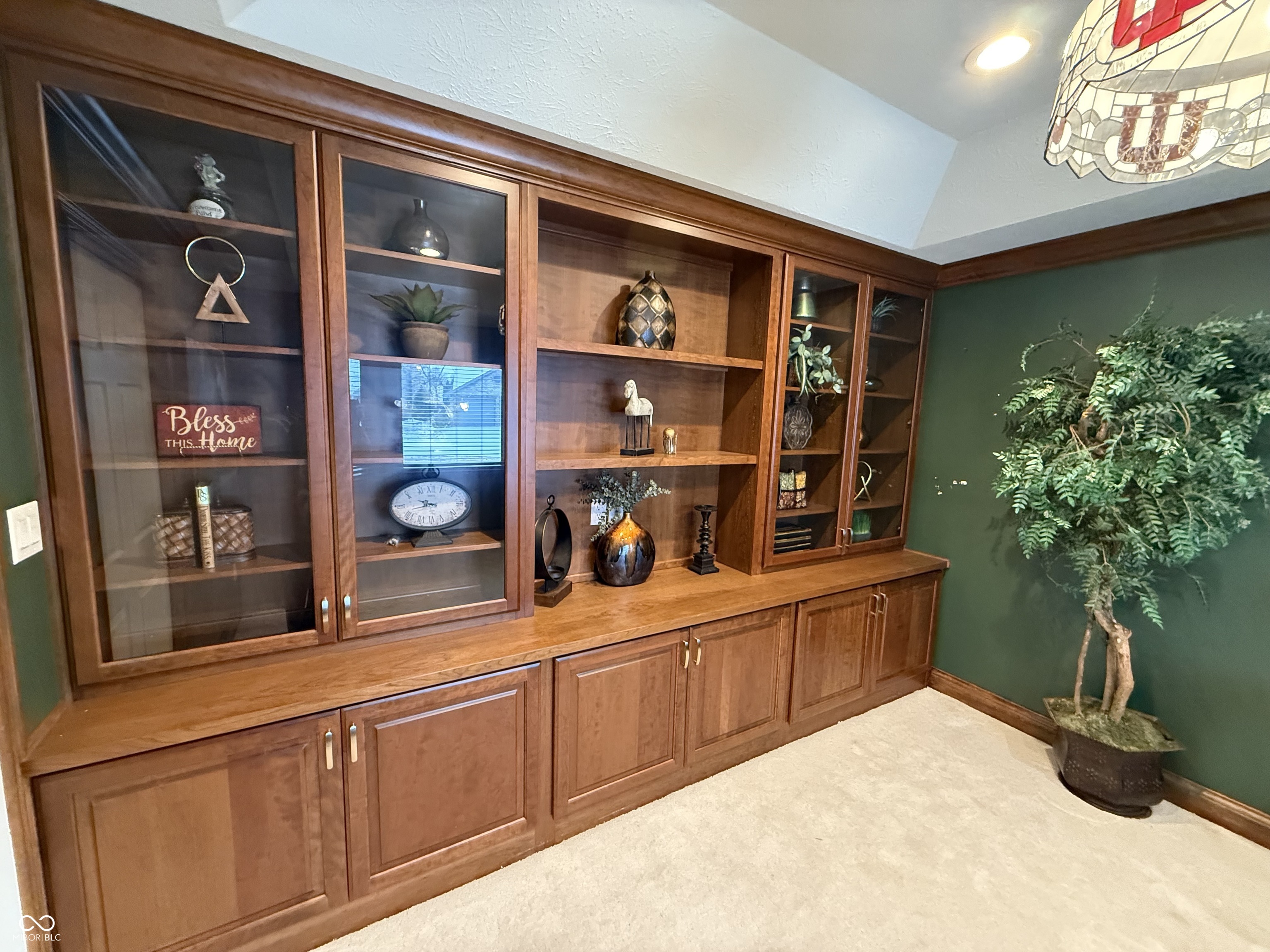 2407 Caramore Circle Anderson, IN 46011 - Photo 21 of 57