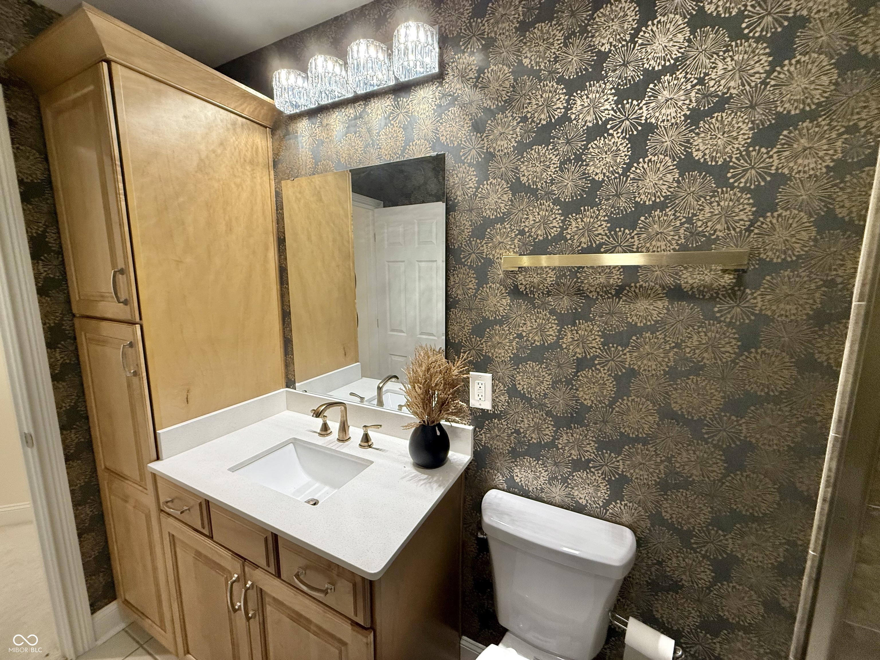 2407 Caramore Circle Anderson, IN 46011 - Photo 33 of 57