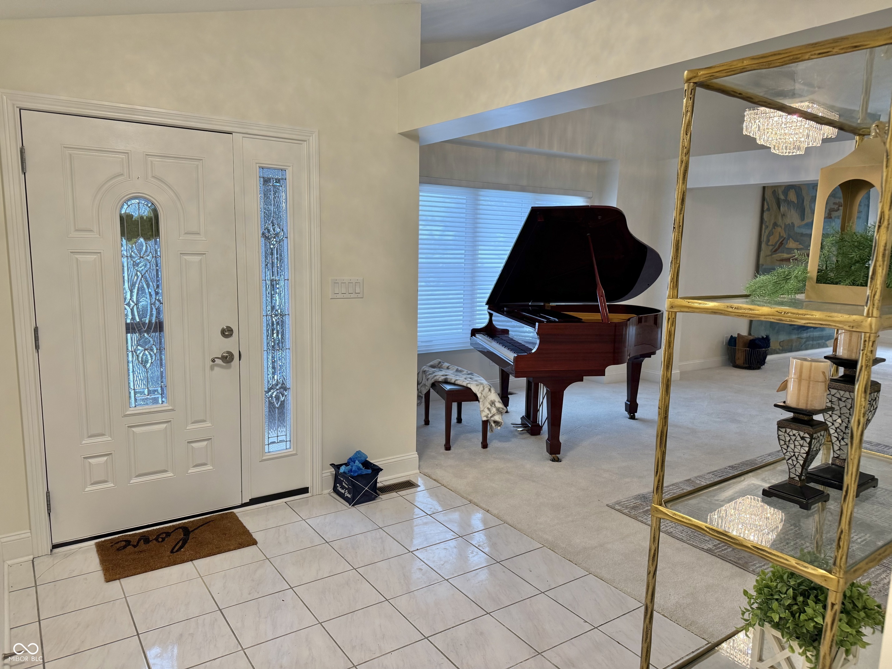 2407 Caramore Circle Anderson, IN 46011 - Photo 4 of 57