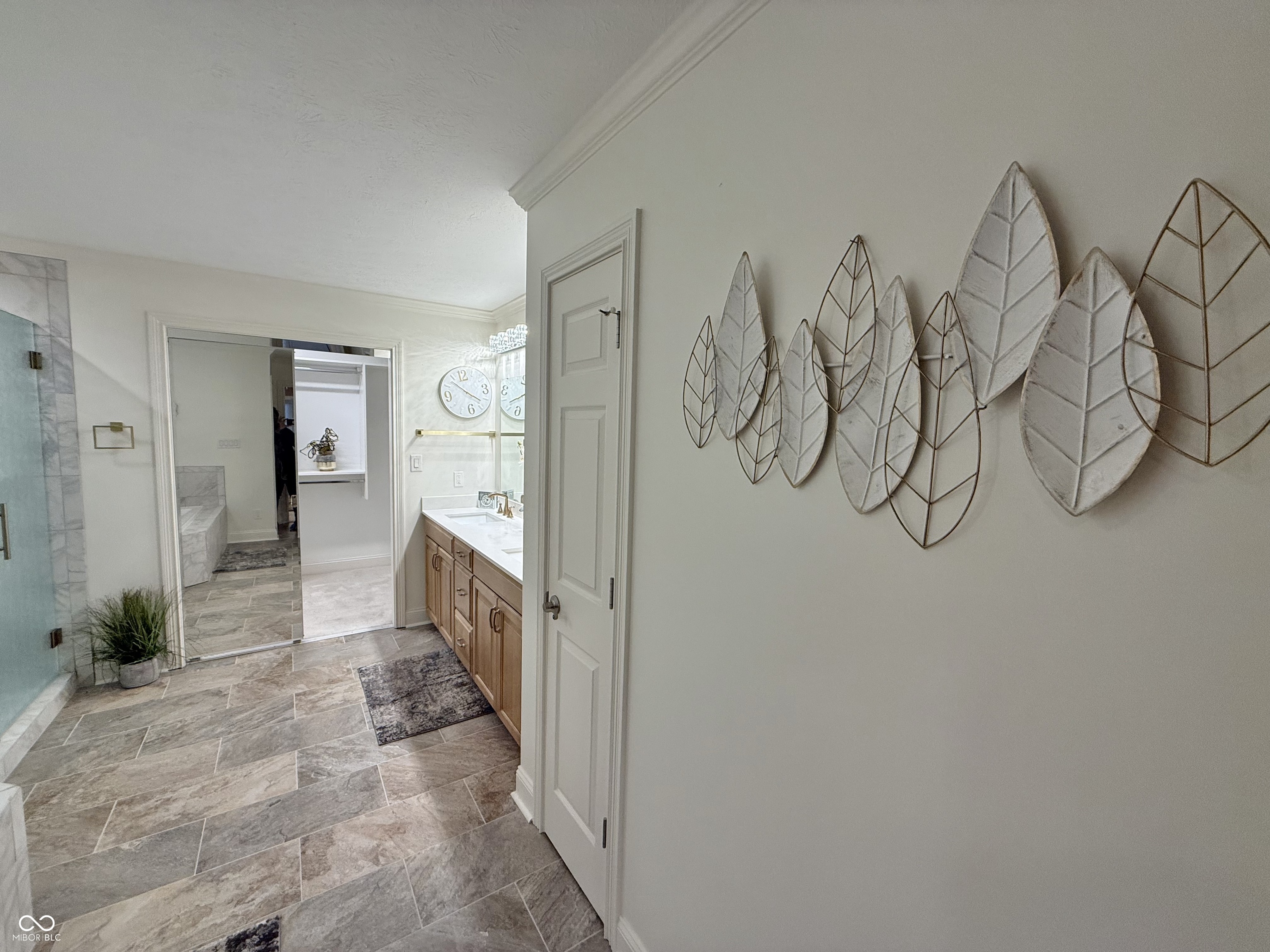 2407 Caramore Circle Anderson, IN 46011 - Photo 41 of 57