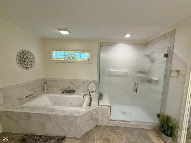 $330,000 | 2407 Caramore Circle, Anderson, IN 46011