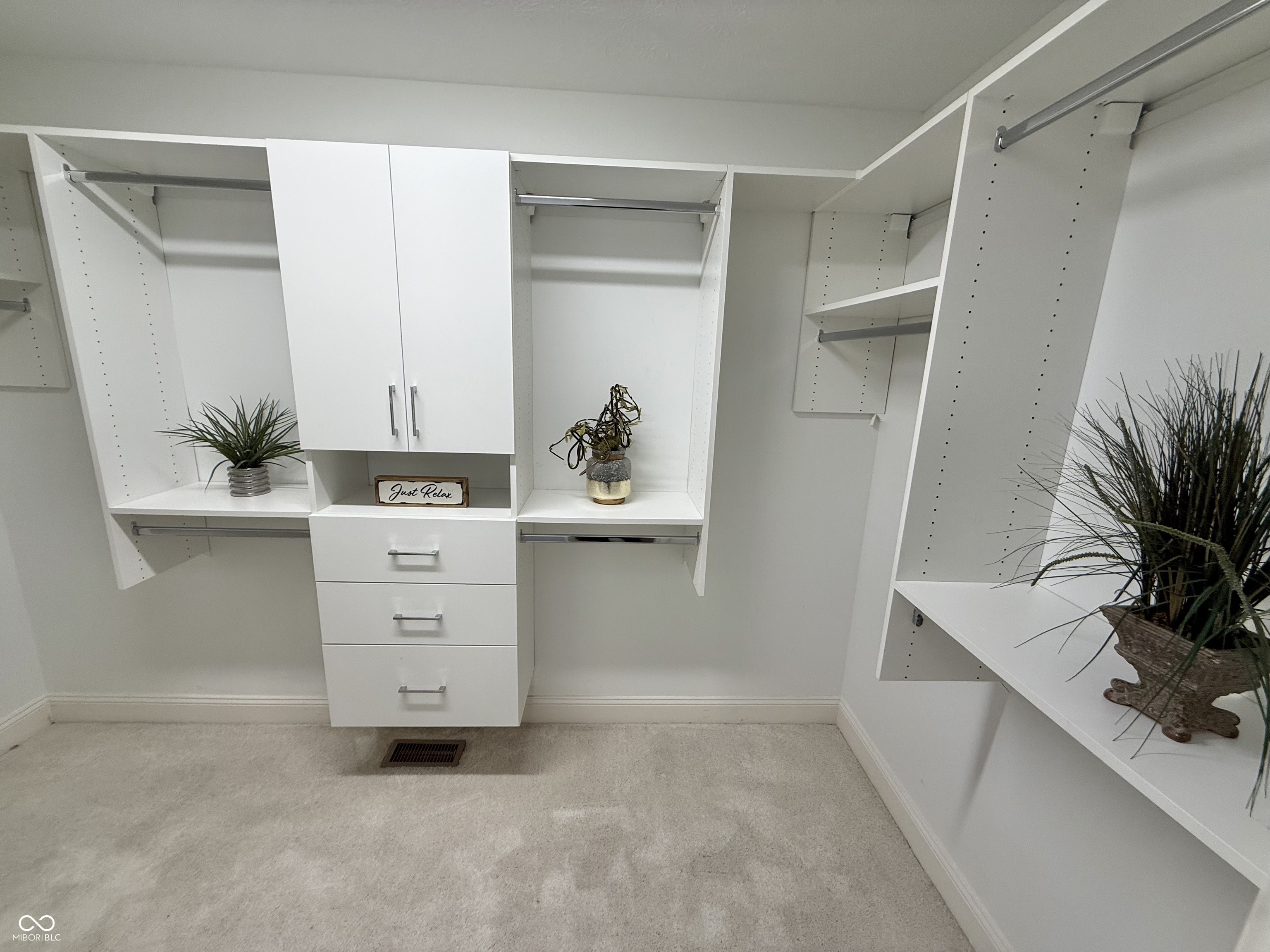 2407 Caramore Circle Anderson, IN 46011 - Photo 49 of 57