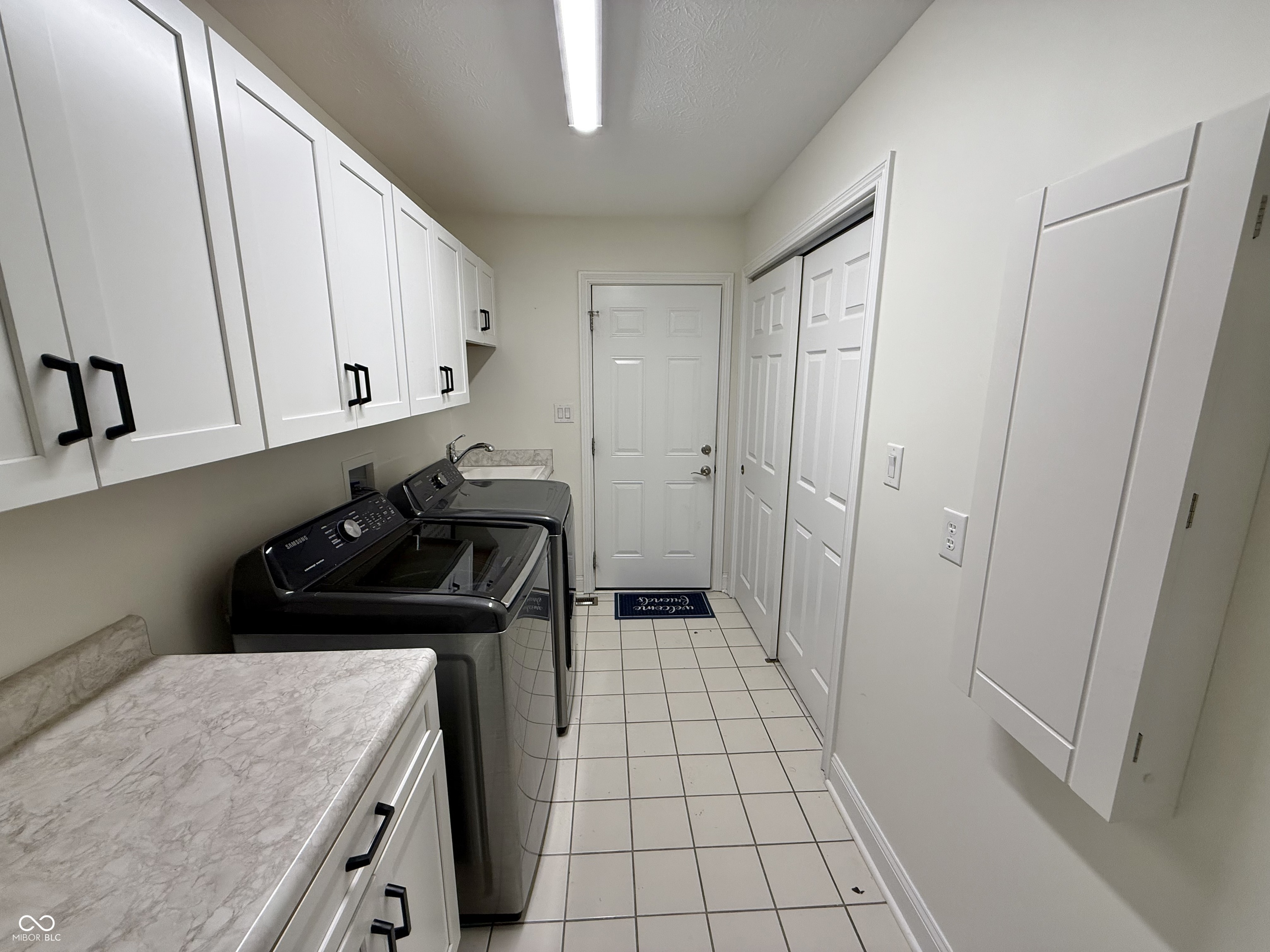 2407 Caramore Circle Anderson, IN 46011 - Photo 50 of 57