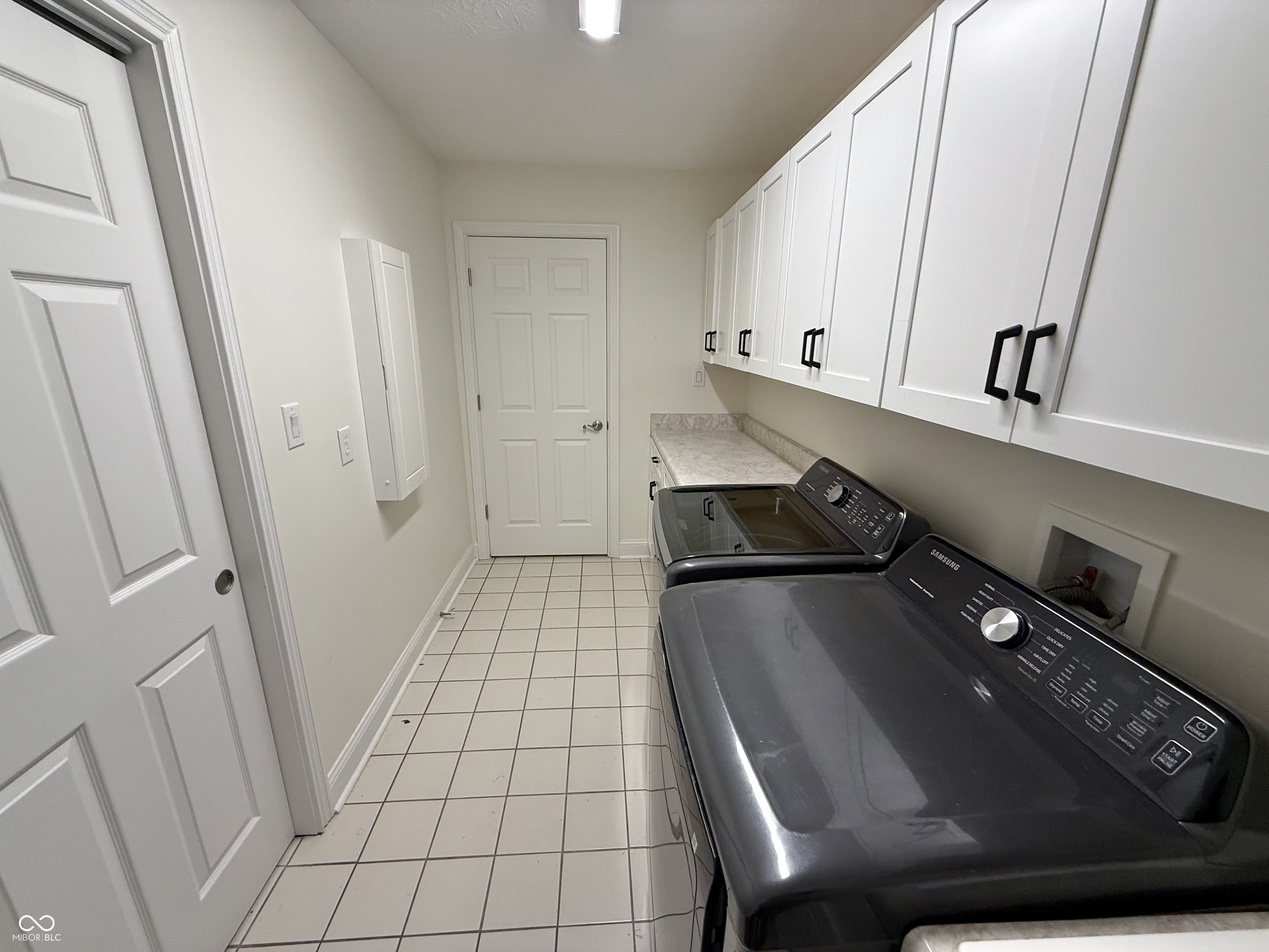 2407 Caramore Circle Anderson, IN 46011 - Photo 52 of 57