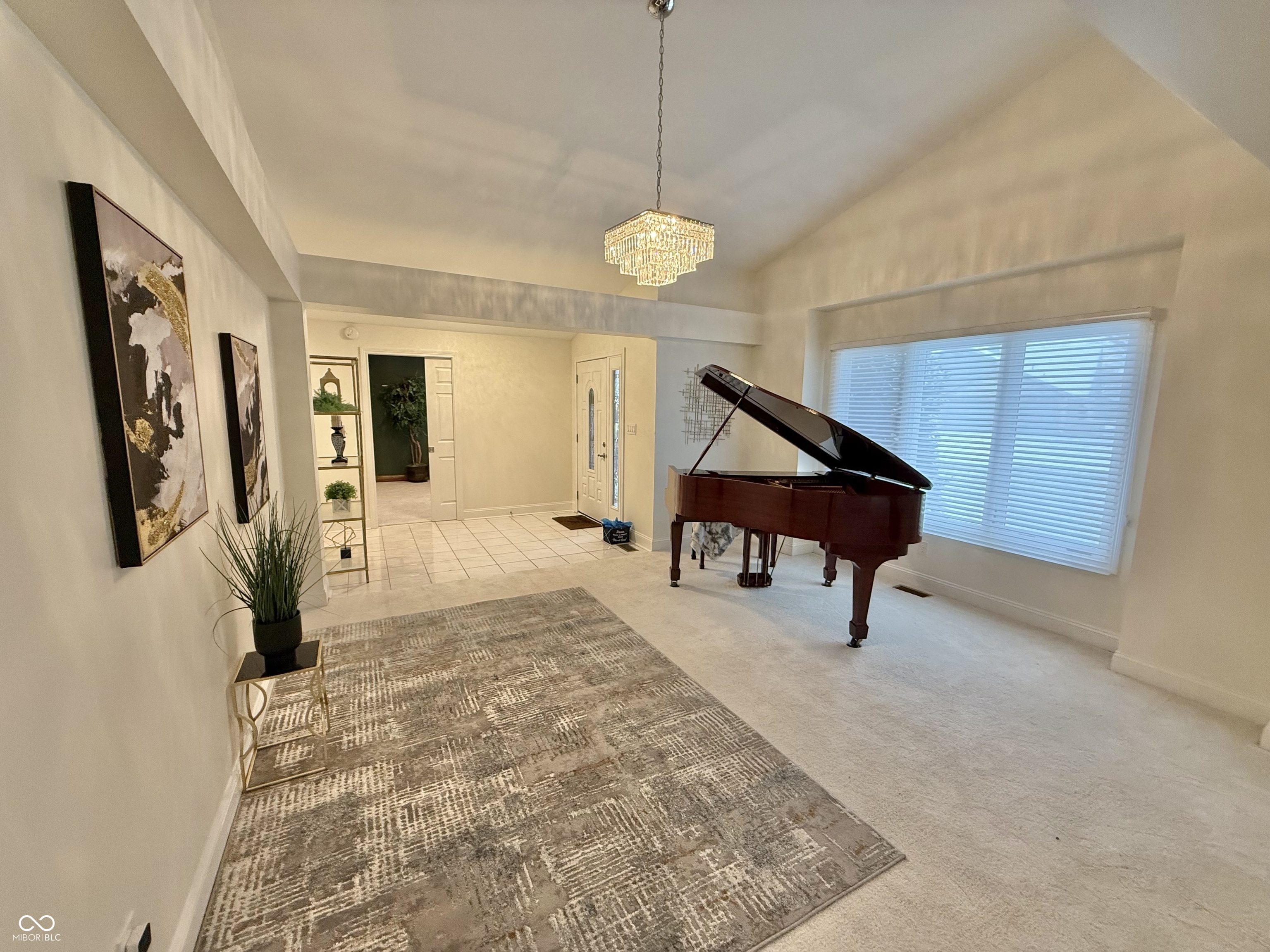 2407 Caramore Circle Anderson, IN 46011 - Photo 8 of 57