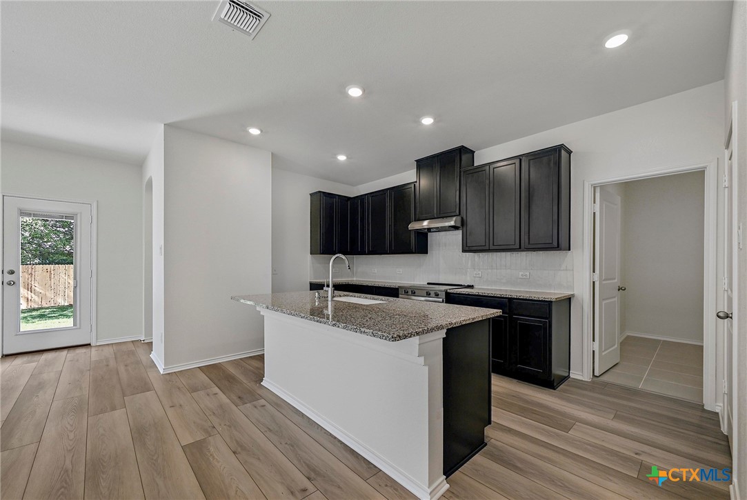 715 Ryan Street Belton, TX 76513 - Photo 8 of 27