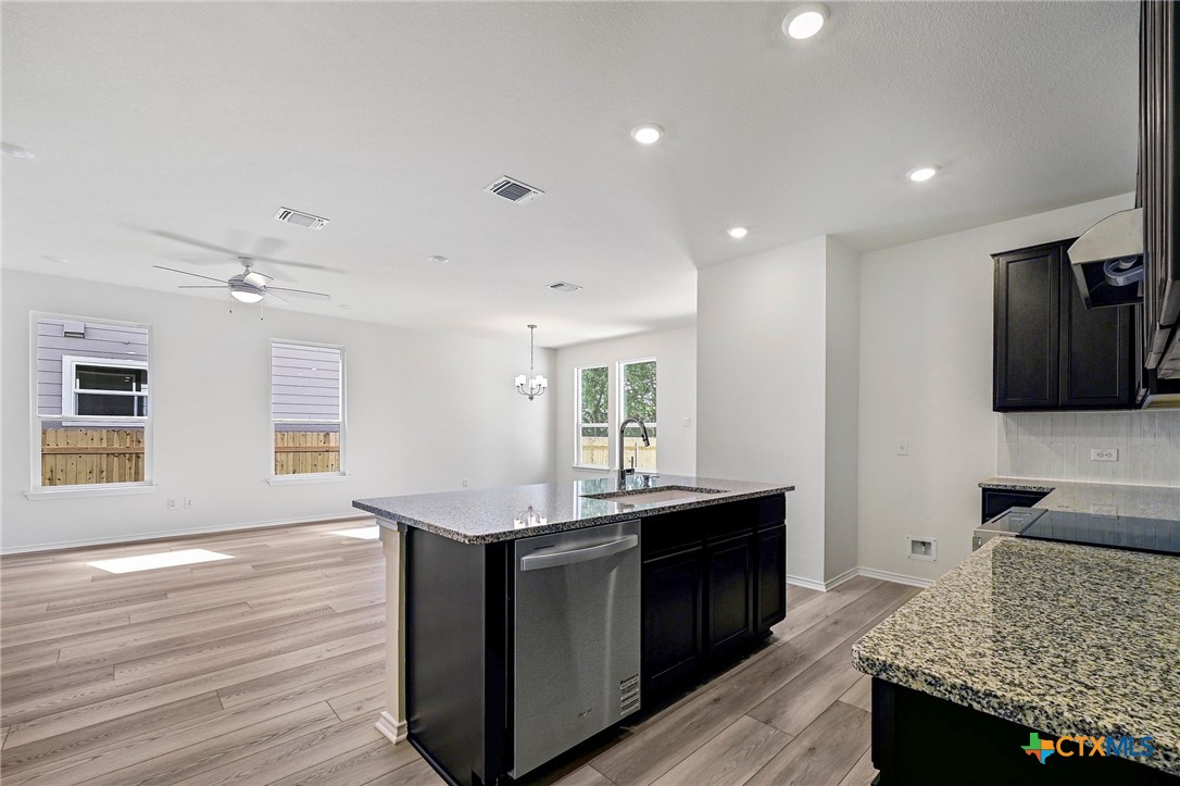 715 Ryan Street Belton, TX 76513 - Photo 10 of 27