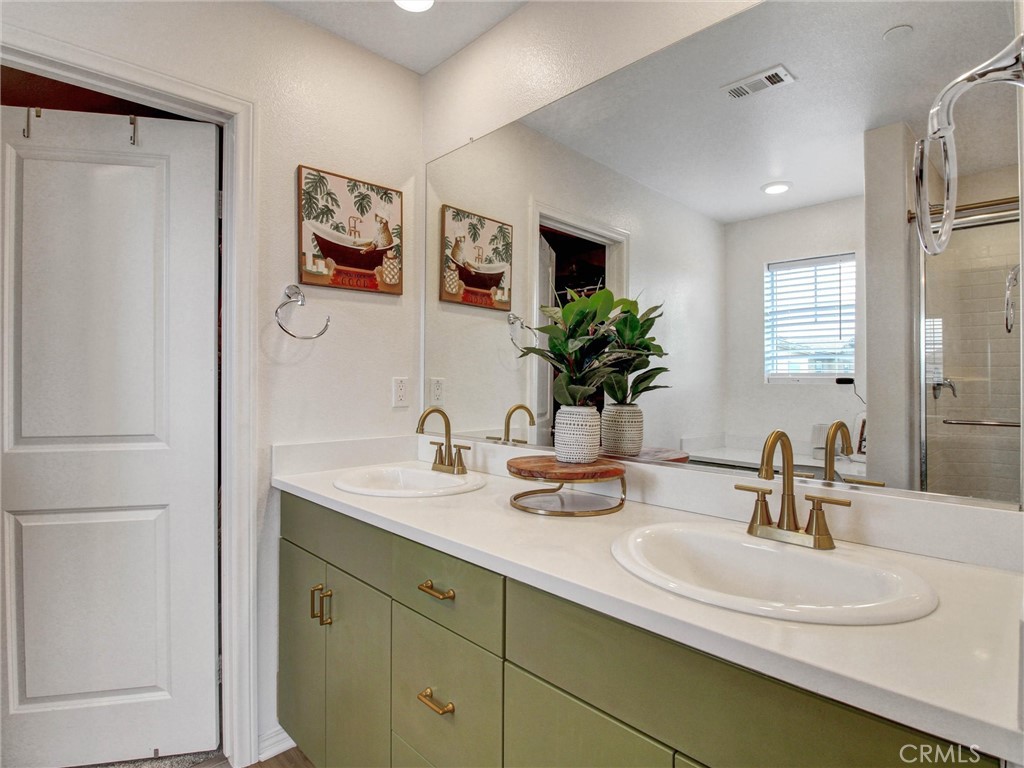 2497 Gunner Ridge Way Rialto, CA 92377 - Photo 24 of 49 Gallery Image 24