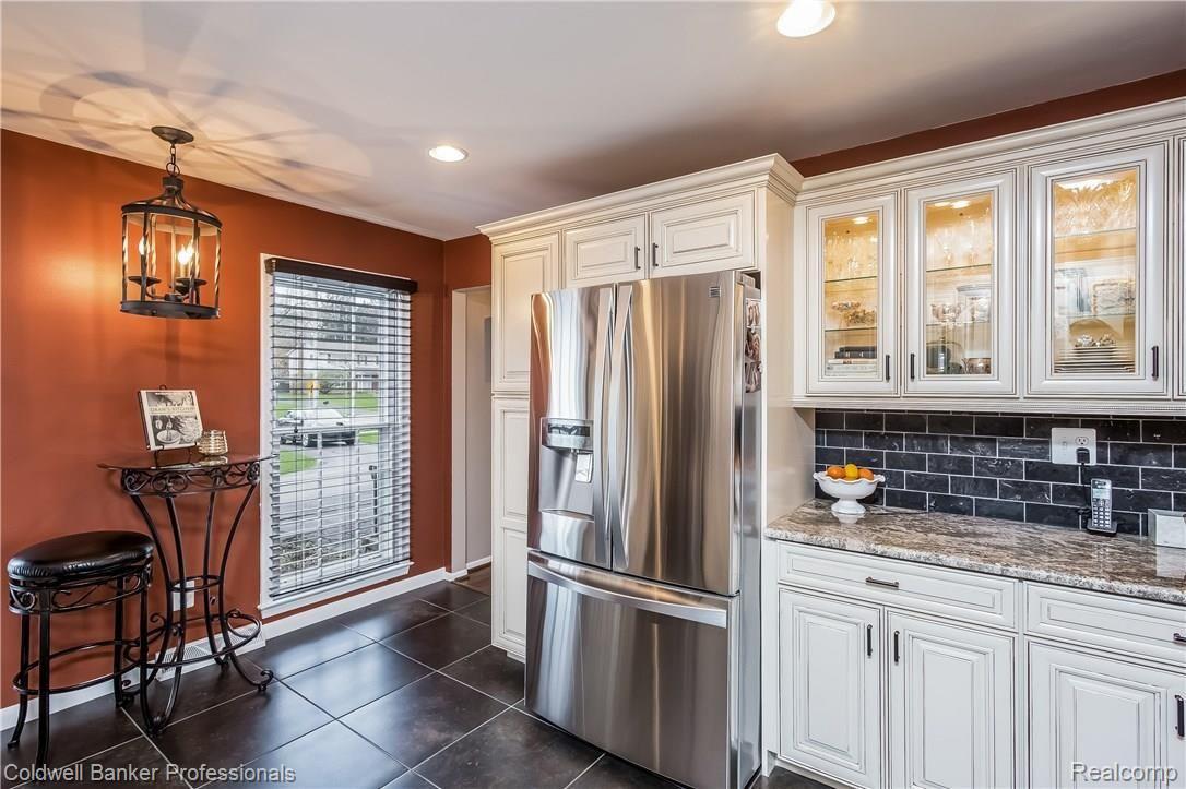 3757 Quarton Road Bloomfield Hills, MI 48302 - Photo 16 of 45 021-2685317-large.jpg